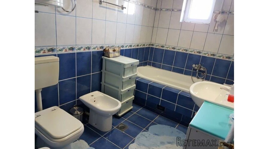 Prodajem kucu u Podgorici-Zagoric - 13
