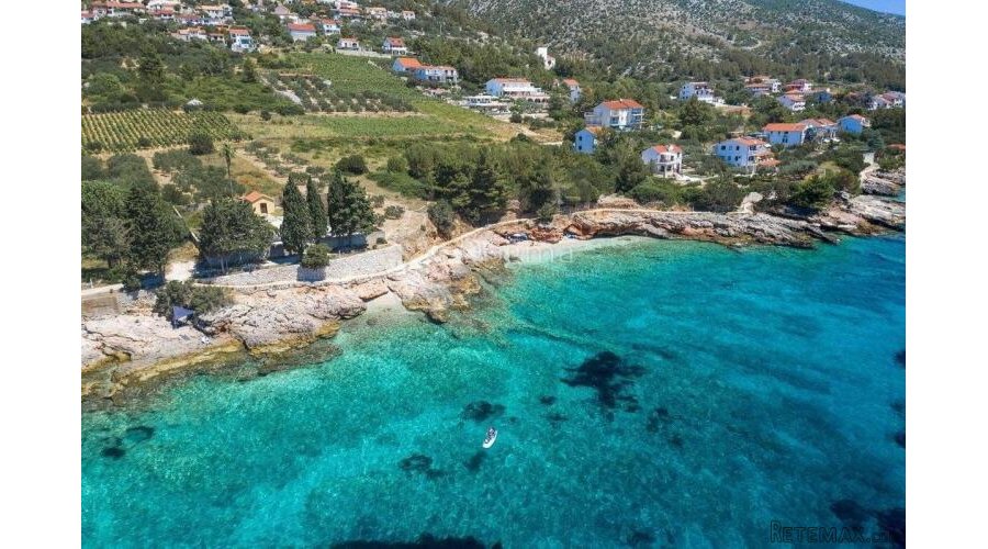 Poljoprivredno zemljište Zavala - 23400m2 - 2