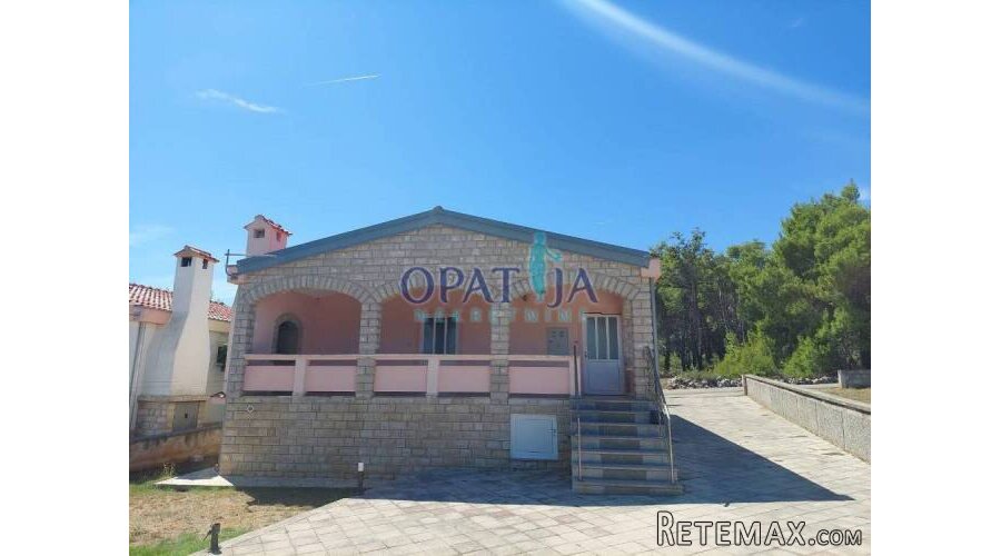 Vir, kuća 2 apartmana, 2 garaže i velika okućnica - 2
