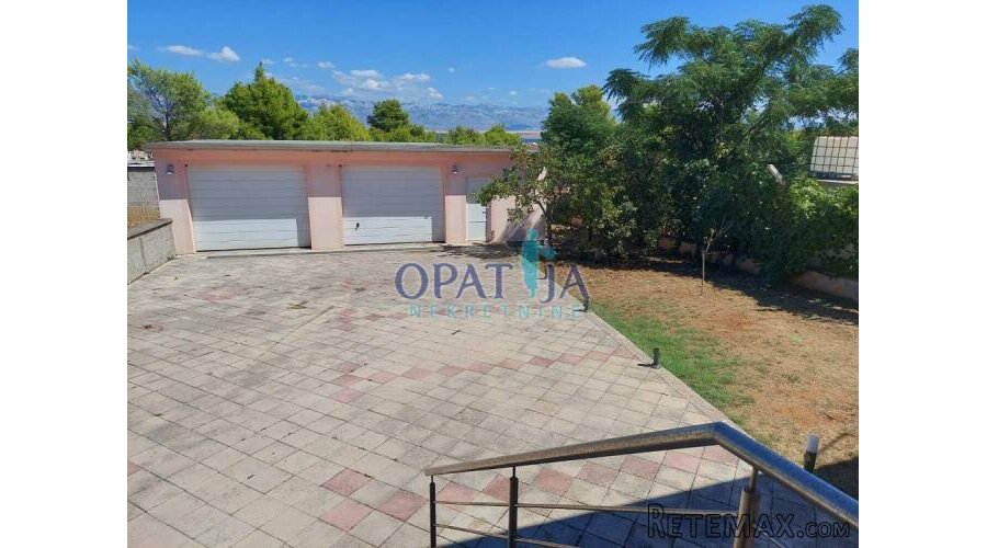 Vir, kuća 2 apartmana, 2 garaže i velika okućnica - 6