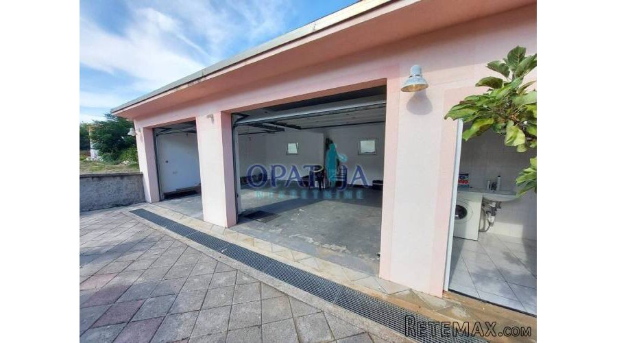 Vir, kuća 2 apartmana, 2 garaže i velika okućnica - 8