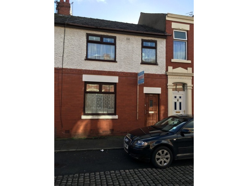 Deepdale two bed,two reception room..