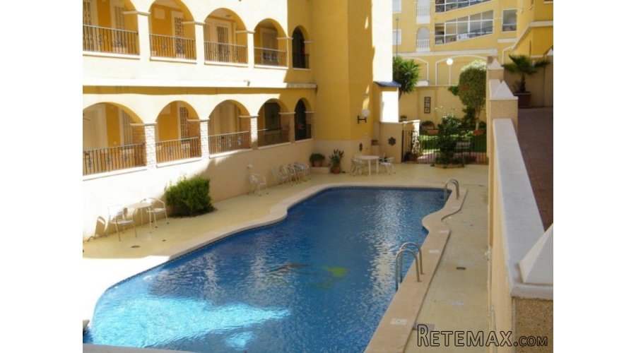 This is an immaculate, south facing, second floor apartment.. - 3