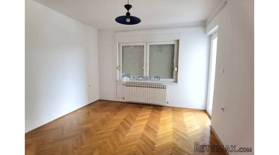 Bjelovar (Centar) 4-sobni stan, 116,75 m2 + 101,33 m2 TAVAN - 9
