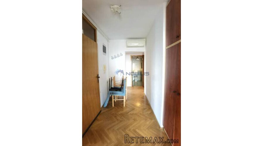 Bjelovar (Centar) 4-sobni stan, 116,75 m2 + 101,33 m2 TAVAN - 10