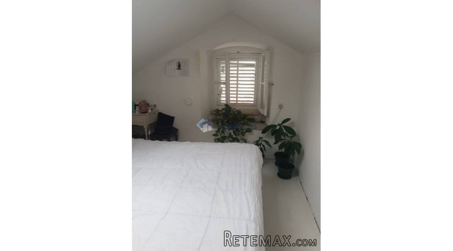 Split, centar, 77m2 4. kat - 2