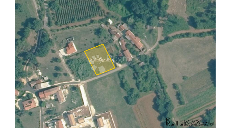 Građevinsko zemljište s projektom