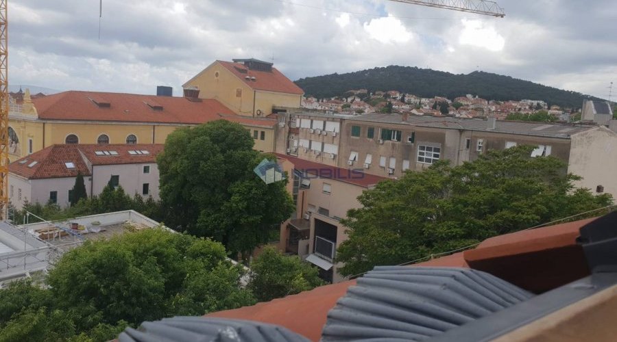 Split, centar, 77m2 4. kat - 6