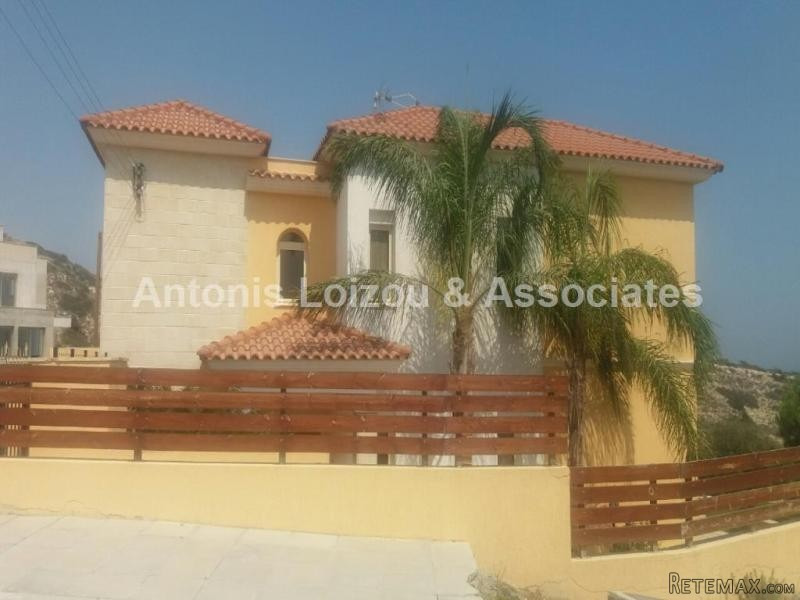 Four bedroom + Maids Room Villa In..