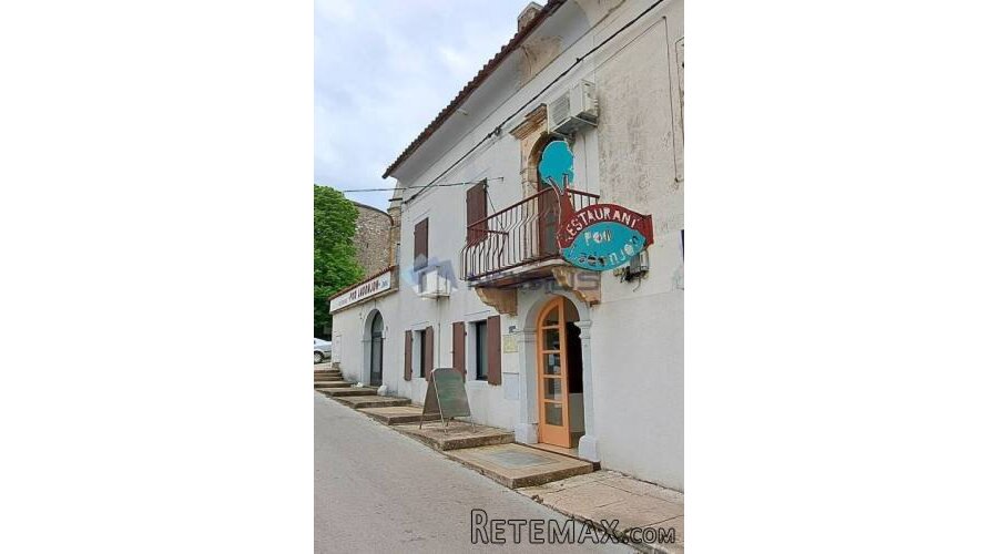 Žminj - centar, uhodan restoran 385 m2 + stan 65 m2 - 5