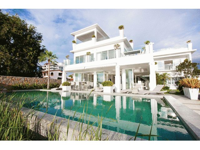 Exceptional house on the sea.. - 2