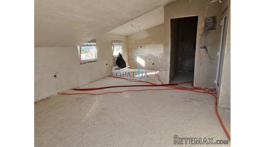 Vir Apartman s pogledom na more na zadnjem katu - 6