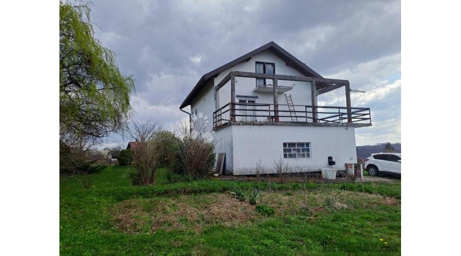 Prekrasan pogled i okućnica
