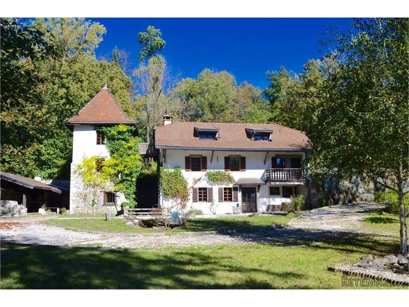 Historic Mill, Idillic Setting, 25km..