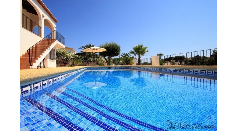 This very well presented villa is distributed on two levels.. - 3