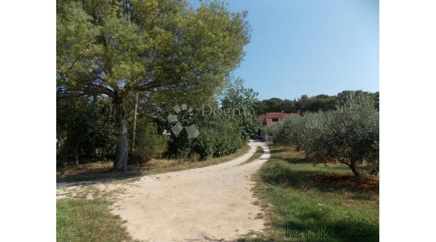 PULA - Građevinsko-poljoprivredno zemljište 5793m - 2