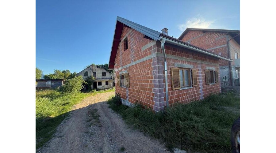 KUĆA ZGRADA DVORIŠTE I NAMJEŠTAJ BLIZINA CENTRA - 3