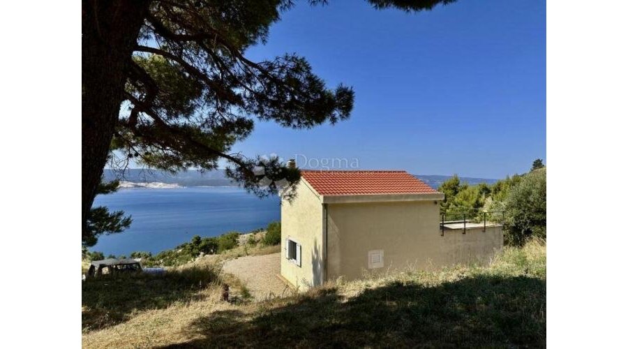 Lokva Rogoznica - Kuća sa zemljištem