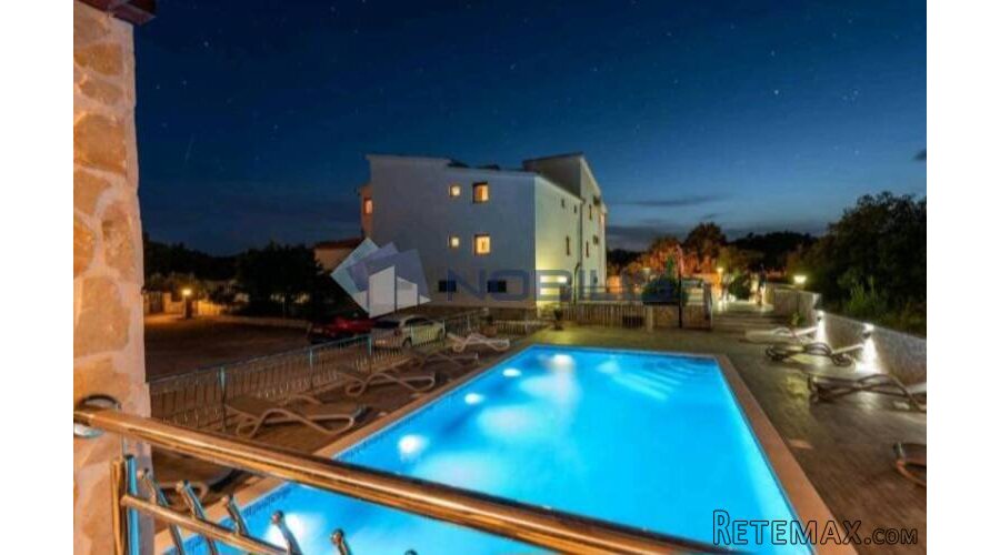 Vinišče, Trogir, kuća 470 m2 sa 6 apartmana - 2