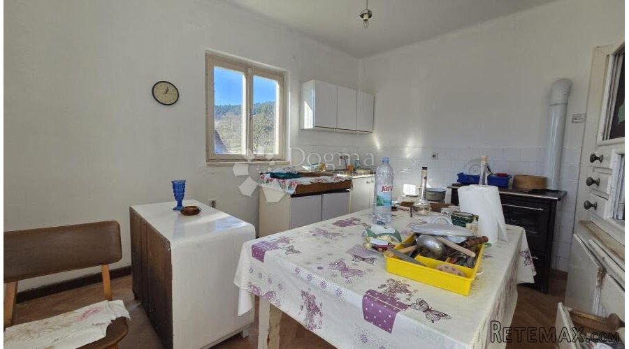 Vrbovsko, uredna samostojeća kuća sa velikom okućnicom - 3