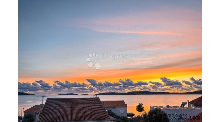 BRODARICA- PENTHOUSE 120M OD MORA AS4