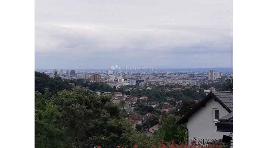 Prodaje se parcela sa pogledom