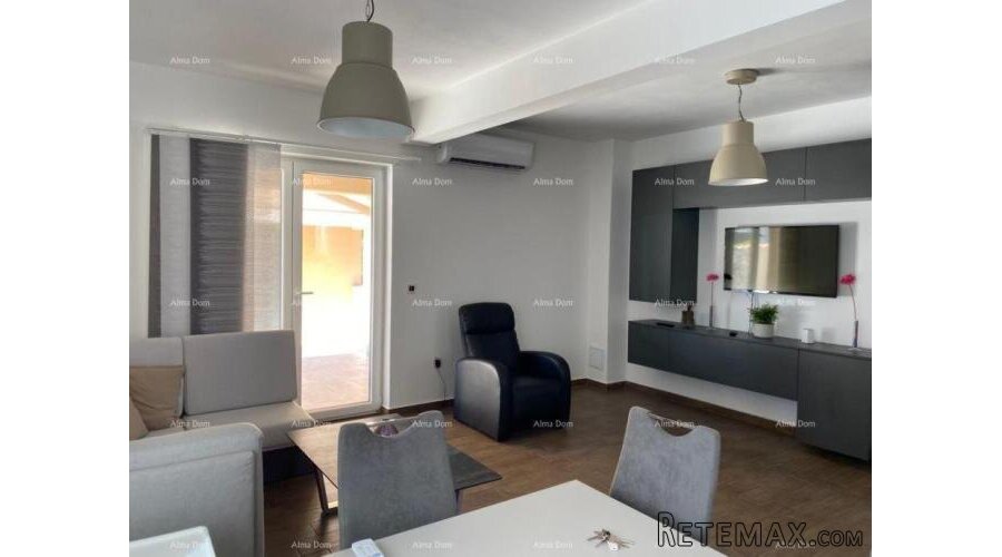 Prodaje se kuća, 200 m2, s bazenom, Raša - 5