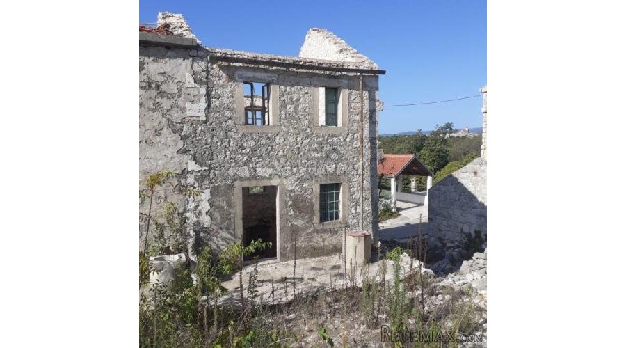 Kamena kuća za renovaciju s okućnicom - Blizina Pelješkog mo