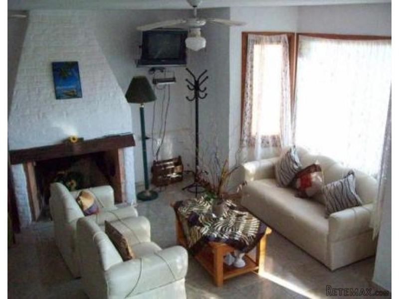 3 Bedroom House - For Rent -.. - 2