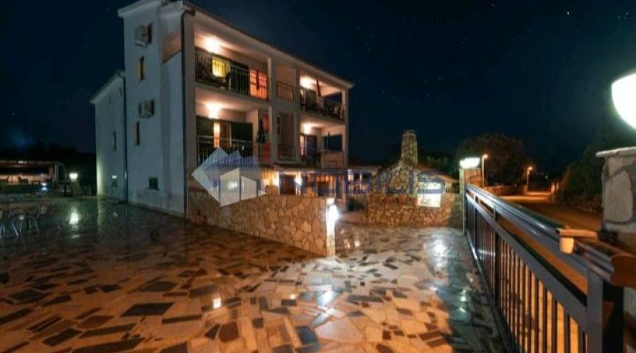 Vinišče, Trogir, kuća 470 m2 sa 6 apartmana - 3