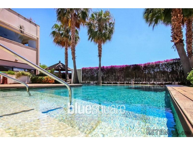 Exceptional 4-bedroom ground floor..
