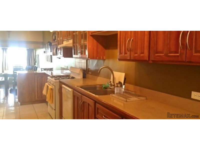 Townhouse For Rent in Early Maraval - 2