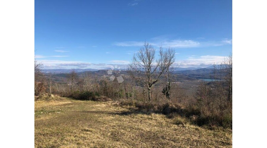 MOTOVUN - PREKRASNO IMANJE S PANORAMSKIM POGLEDOM