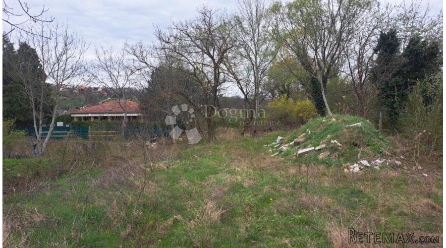 Zemljište za komercijalno-stambeno gradnju