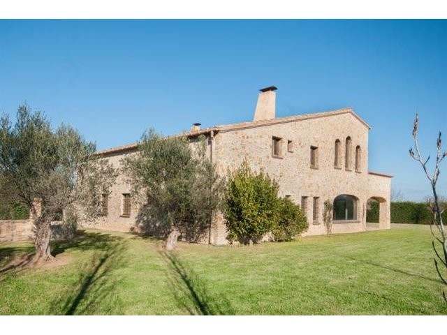 5 bedroom Cottage For Sale: GIRONA..