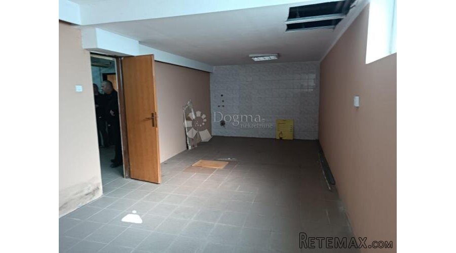 Prilika - Poslovni prostor donja Dubrava (NAJAM 1200€)