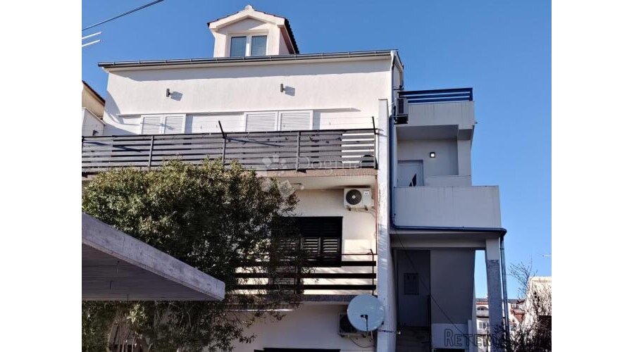 VODICE - atraktivan stan s pogledom na more