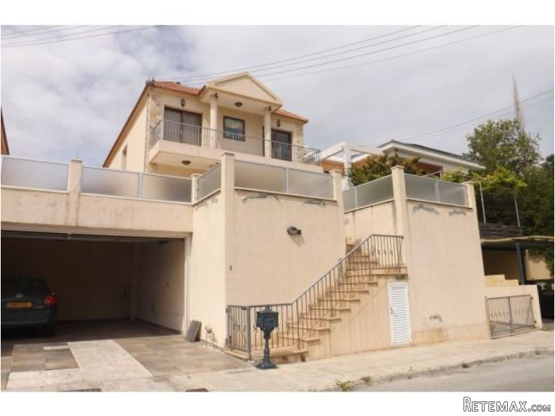 Four bedroom house for rent in Palodia
