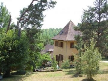 Périgourdine property with guest house..