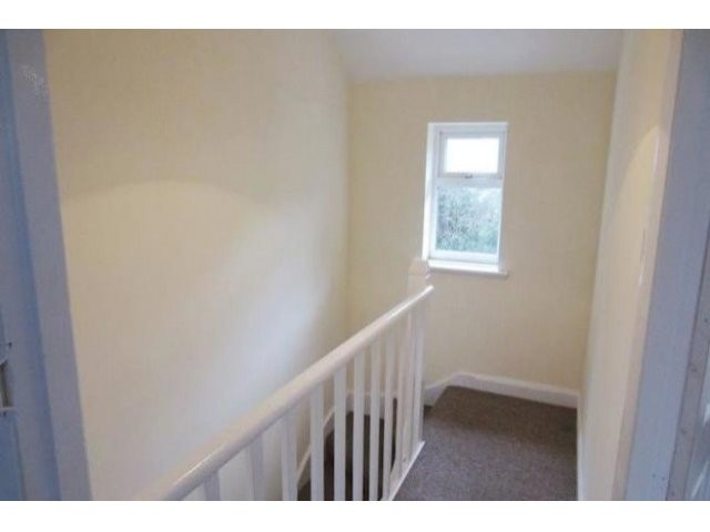 2 Bed House To Let