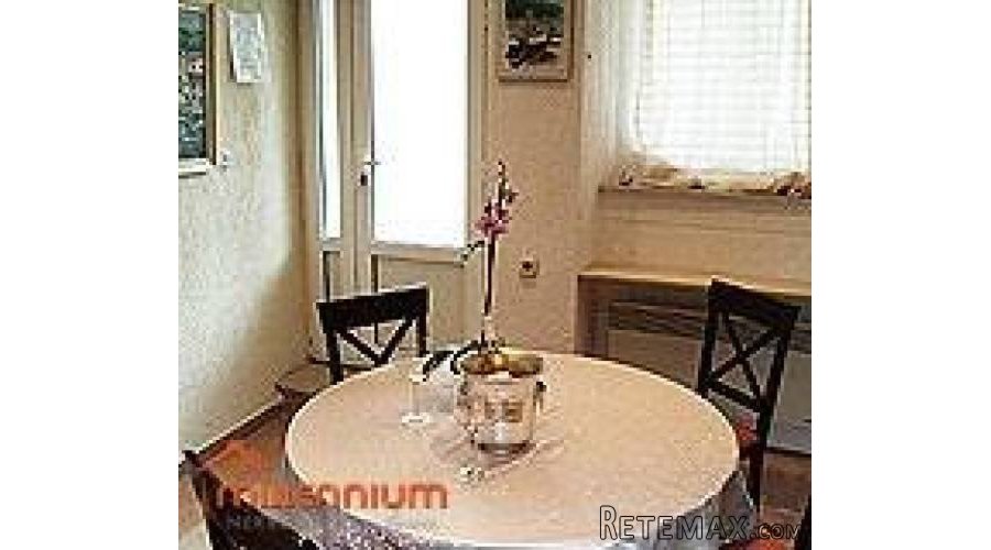 Otok Cres, Grad Cres, 270m2, kuća apartmanskog tipa