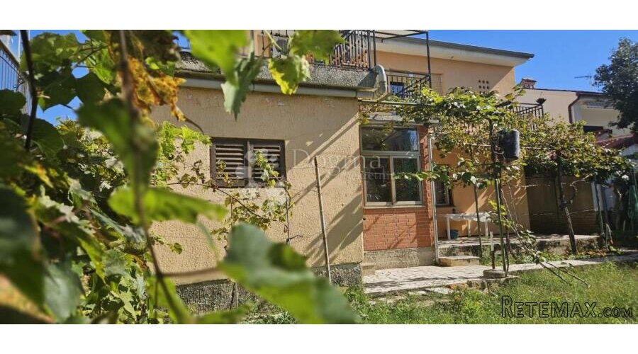 Kuća sa 3 stana - 2