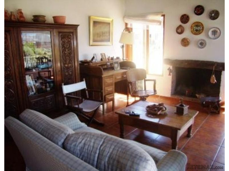 3 Bedroom House - For Rent -.. - 2