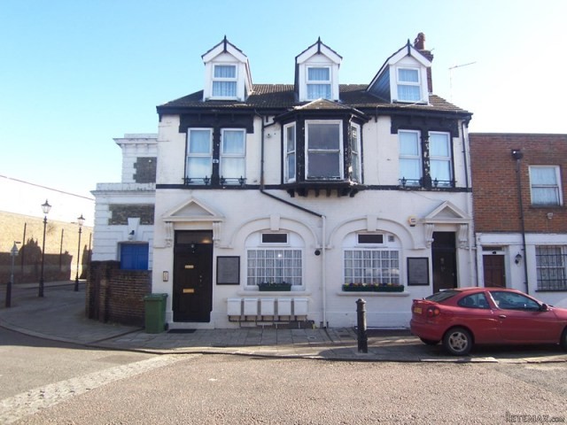 1 bedroom flat in SHEERNESS