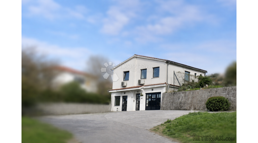 Kantrida neponovljiva prilika - samostojeća kuća 360.000 €!