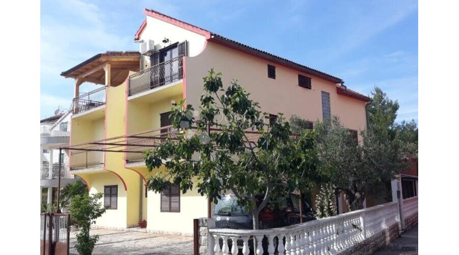 Prekrasna kuća Vodice