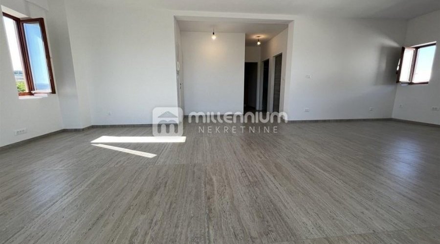 Otok Krk, Krk, 100m2, etaža 20 metara od plaže! - 9