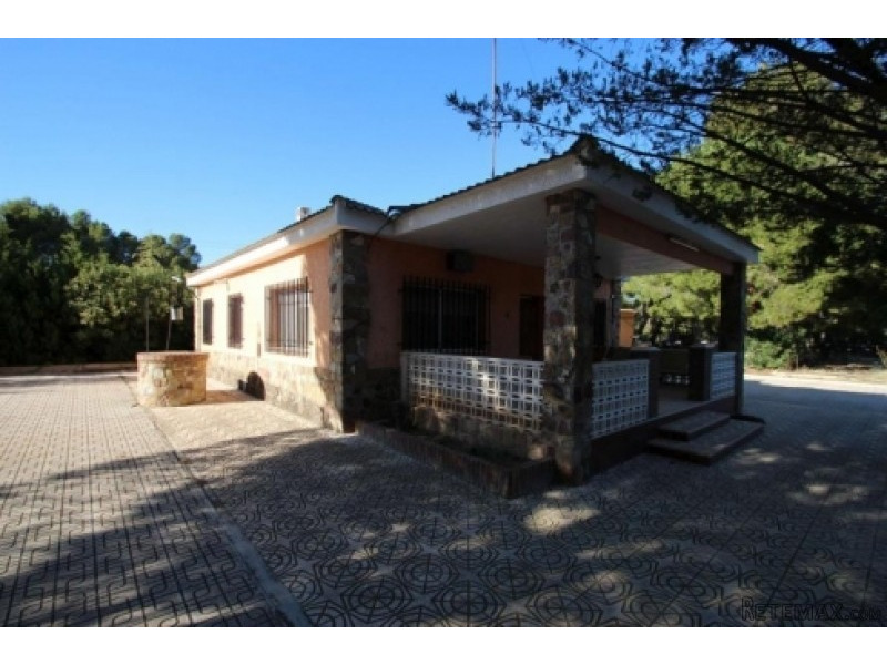 Yecla, Murcia- 3 Bed Chalet For Sale -..
