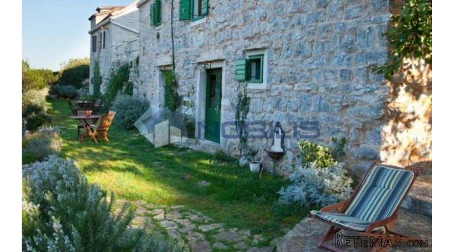 Vis, Talež, selo sa starim kamenim kućama i bazenom SNIŽENO - 7