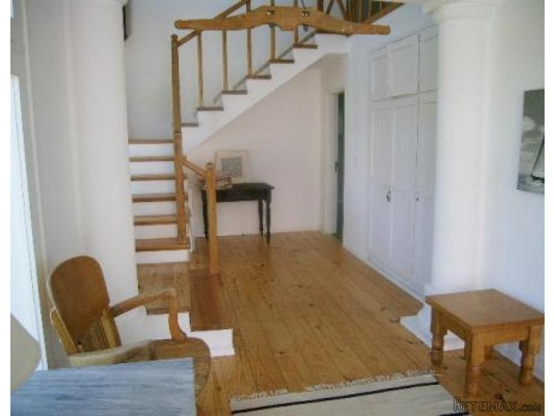 5 Bedroom House - For Rent - Montoya - 2